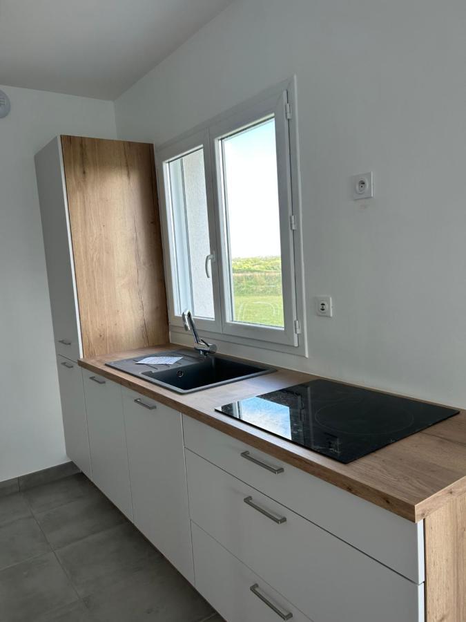 Maison Neuve Плугерно Екстериор снимка
